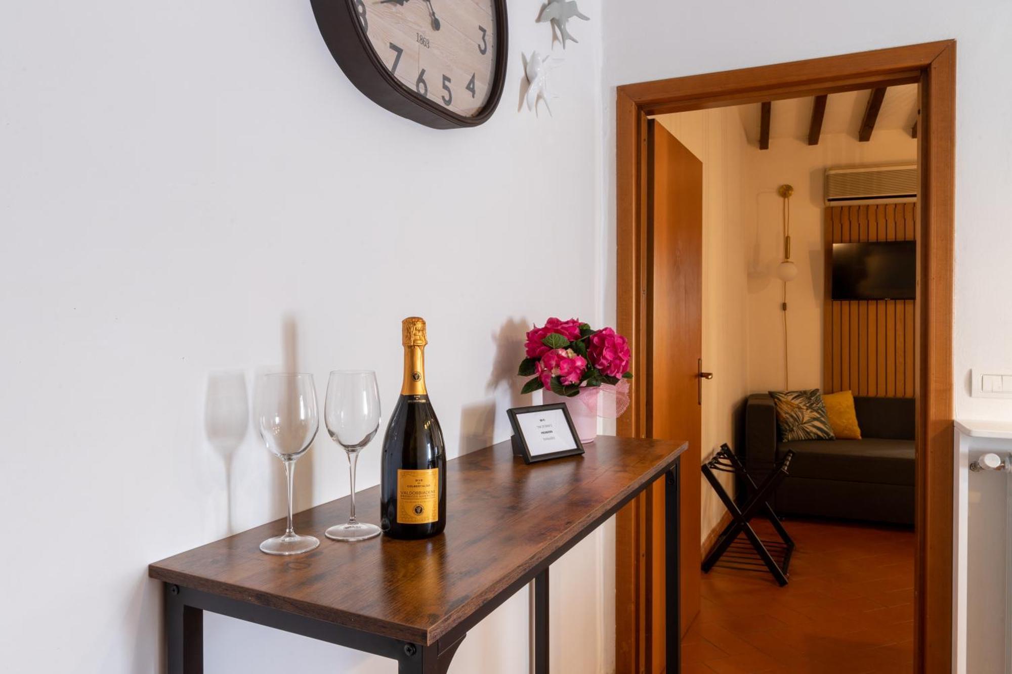 La Casa Di Emilia Apartment Флоренция Екстериор снимка